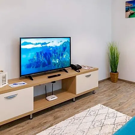 Tci מלון דירות 4*